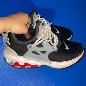 Nike shoes 7 US womens